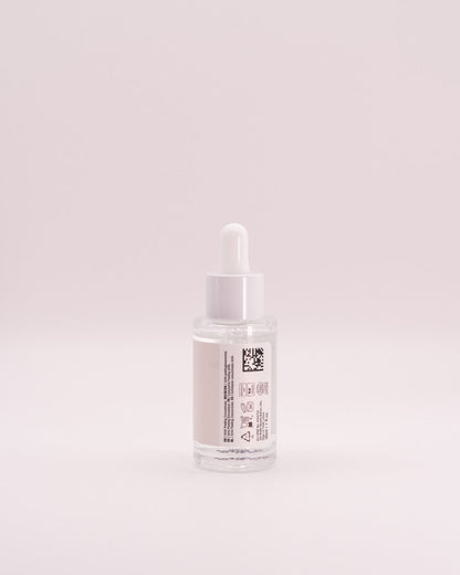 Glam Skin AHA Peeling Konzentrat in einer Pipette, flüssige Hautpflege mit exfolierenden AHA-Reserven in einer Glasflasche